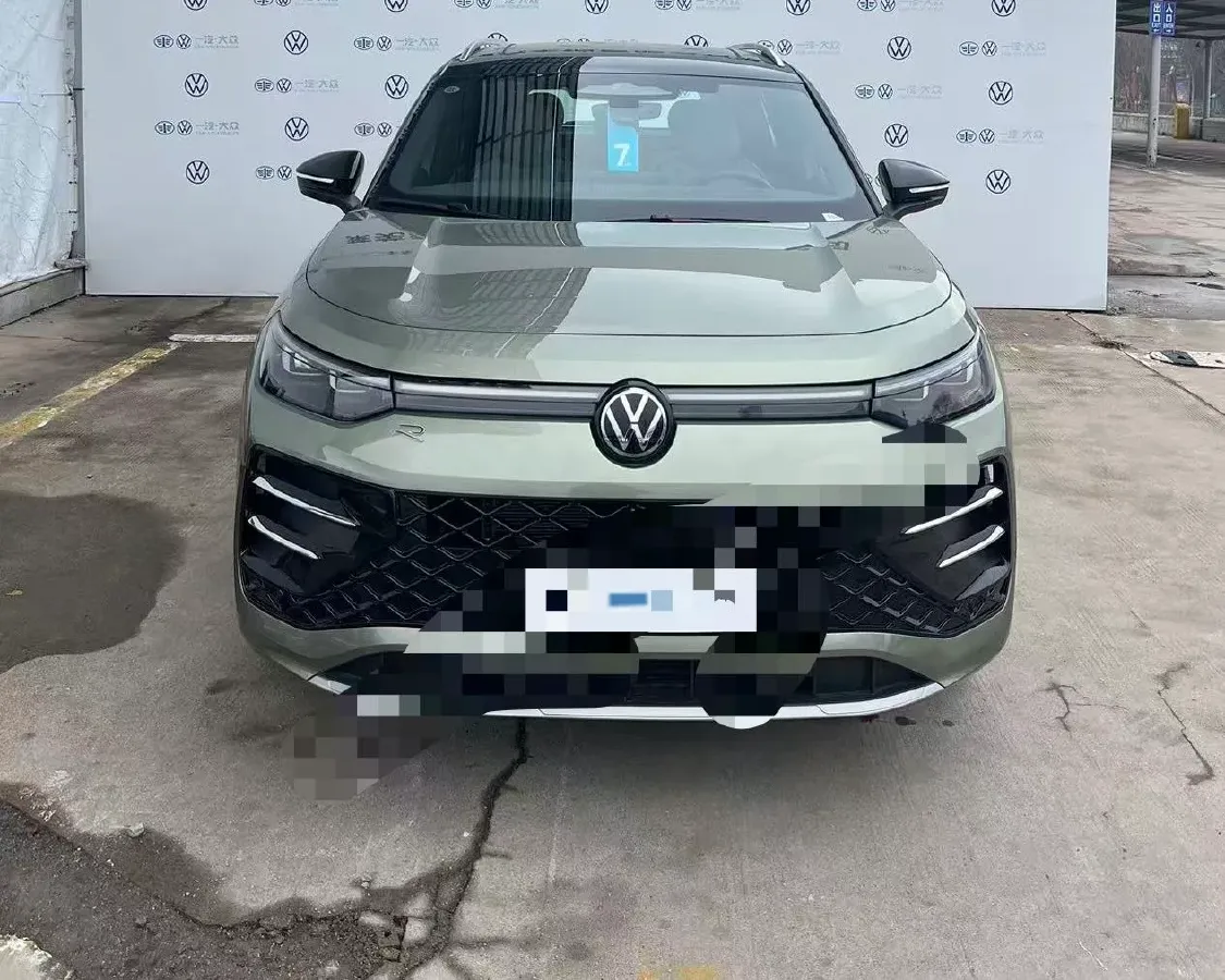 2025 Volkswagen Tayron 2.0T 220HP L4 7DCT,autocango,china used car exporter,china ev exporter,chinese used car exporter,chinese used ev exporter
