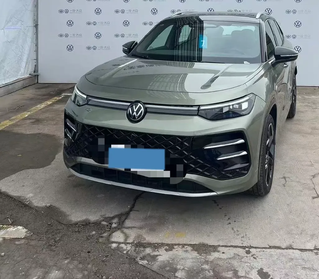2025 Volkswagen Tayron 2.0T 220HP L4 7DCT,autocango,china used car exporter,china ev exporter,chinese used car exporter,chinese used ev exporter