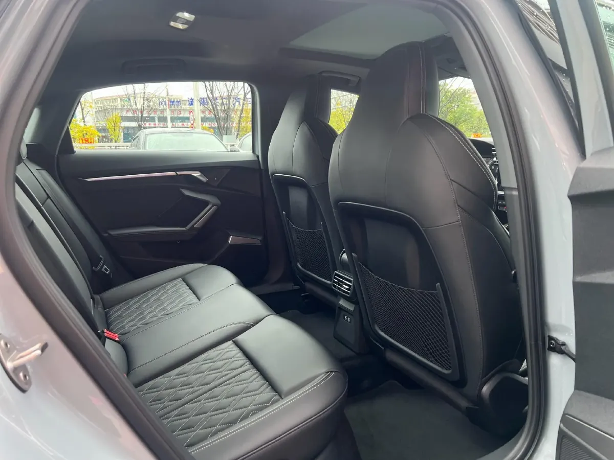 2025 Audi A3 1.5T 160HP L4 7DCT,autocango,china used car exporter,china ev exporter,chinese used car exporter,chinese used ev exporter