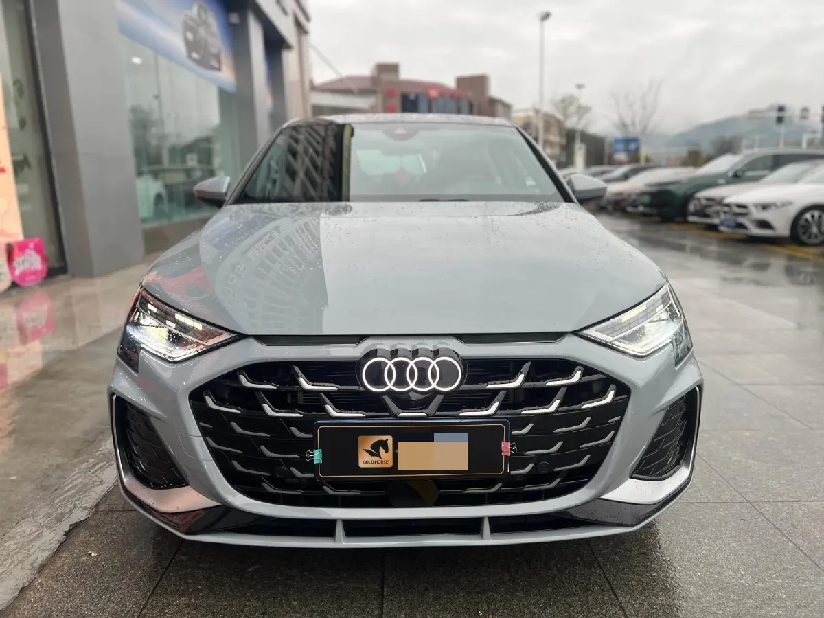 2025 Audi A3 1.5T 160HP L4 7DCT,autocango,china used car exporter,china ev exporter,chinese used car exporter,chinese used ev exporter