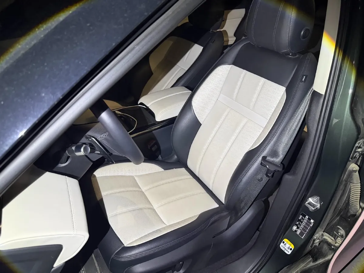 2021 Land Rover Range Rover Evoque 2.0T 249HP L4 9AT,autocango,china used car exporter,china ev exporter,chinese used car exporter,chinese used ev exporter