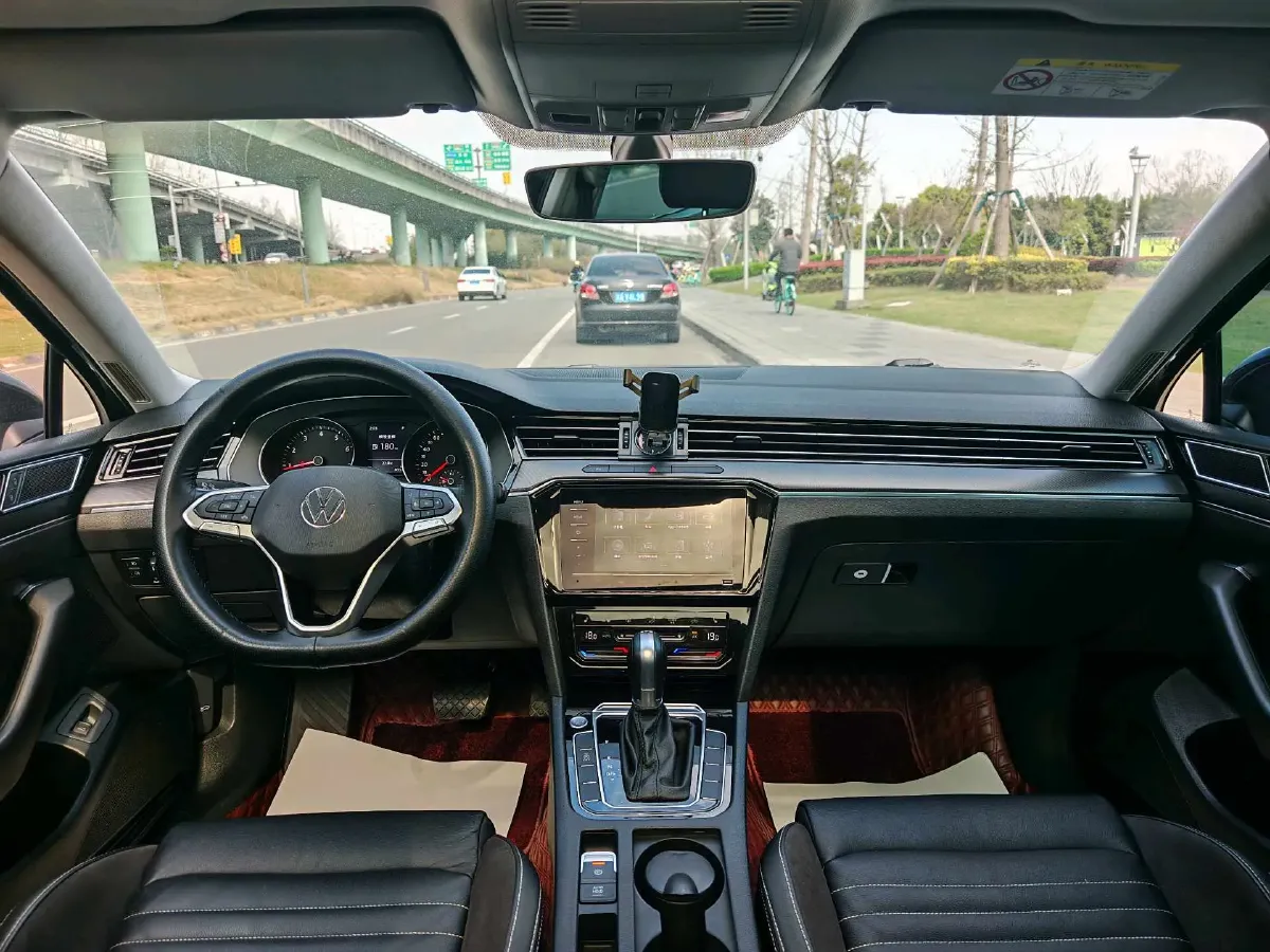 2020 Volkswagen Magotan 2.0T 186HP L4 7DCT,autocango,china used car exporter,china ev exporter,chinese used car exporter,chinese used ev exporter