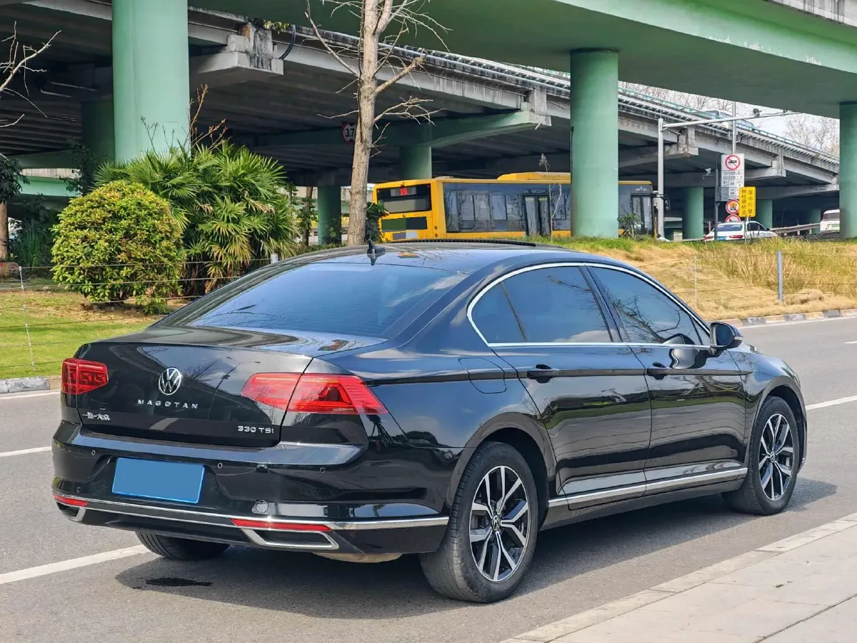 2020 Volkswagen Magotan 2.0T 186HP L4 7DCT,autocango,china used car exporter,china ev exporter,chinese used car exporter,chinese used ev exporter