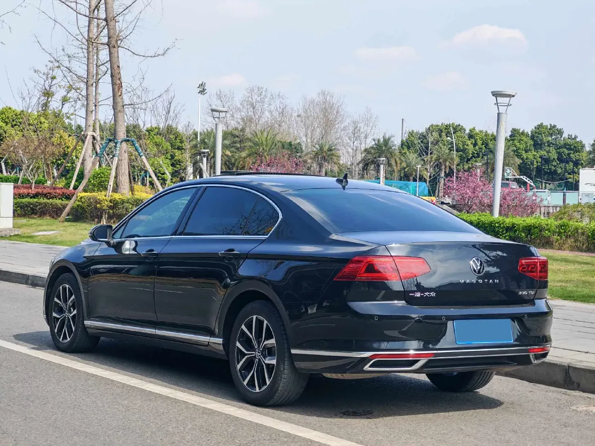 2020 Volkswagen Magotan 2.0T 186HP L4 7DCT,autocango,china used car exporter,china ev exporter,chinese used car exporter,chinese used ev exporter