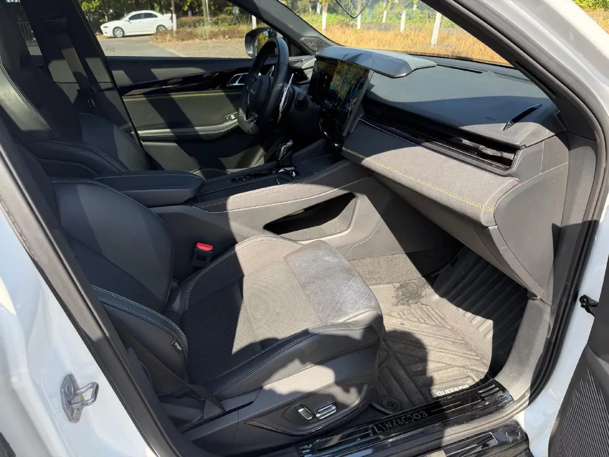 2023 LYNK&CO 03 2.0T 254HP L4 7DCT,autocango,china used car exporter,china ev exporter,chinese used car exporter,chinese used ev exporter