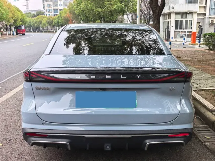 2023 Geely Galaxy L6 1.5T 163HP L4 3DHT PHEV,autocango,china used car exporter,china ev exporter,chinese used car exporter,chinese used ev exporter