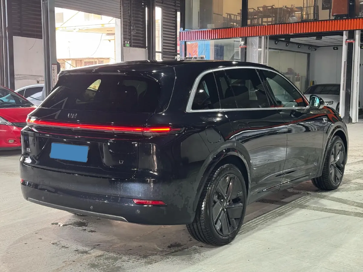 2025 Li L7 Range Extended 154HP REEV,autocango,china used car exporter,china ev exporter,chinese used car exporter,chinese used ev exporter