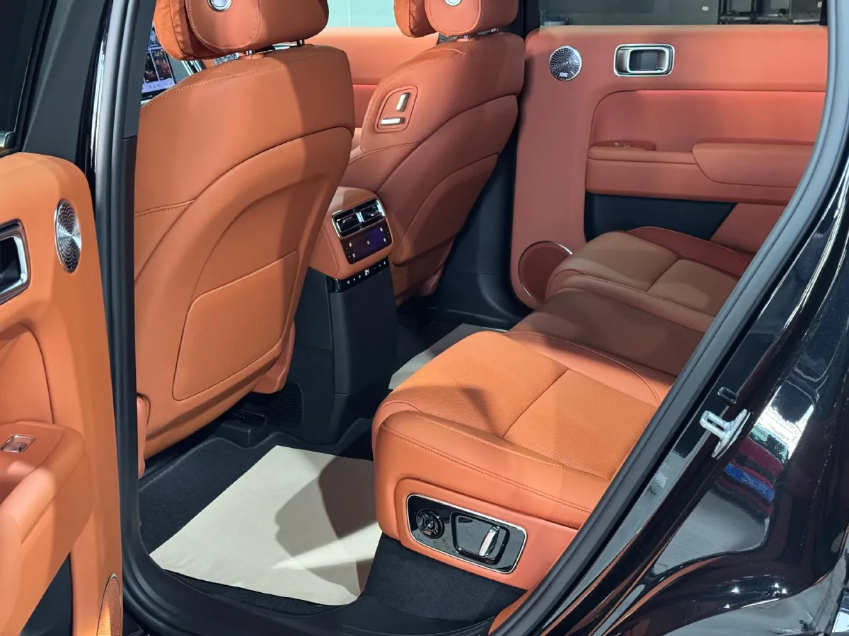 2025 Li L7 Range Extended 154HP REEV,autocango,china used car exporter,china ev exporter,chinese used car exporter,chinese used ev exporter