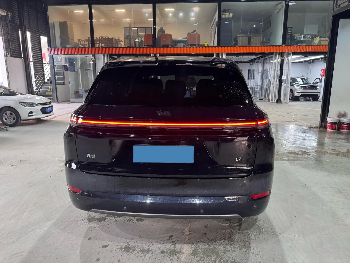 2025 Li L7 Range Extended 154HP REEV,autocango,china used car exporter,china ev exporter,chinese used car exporter,chinese used ev exporter