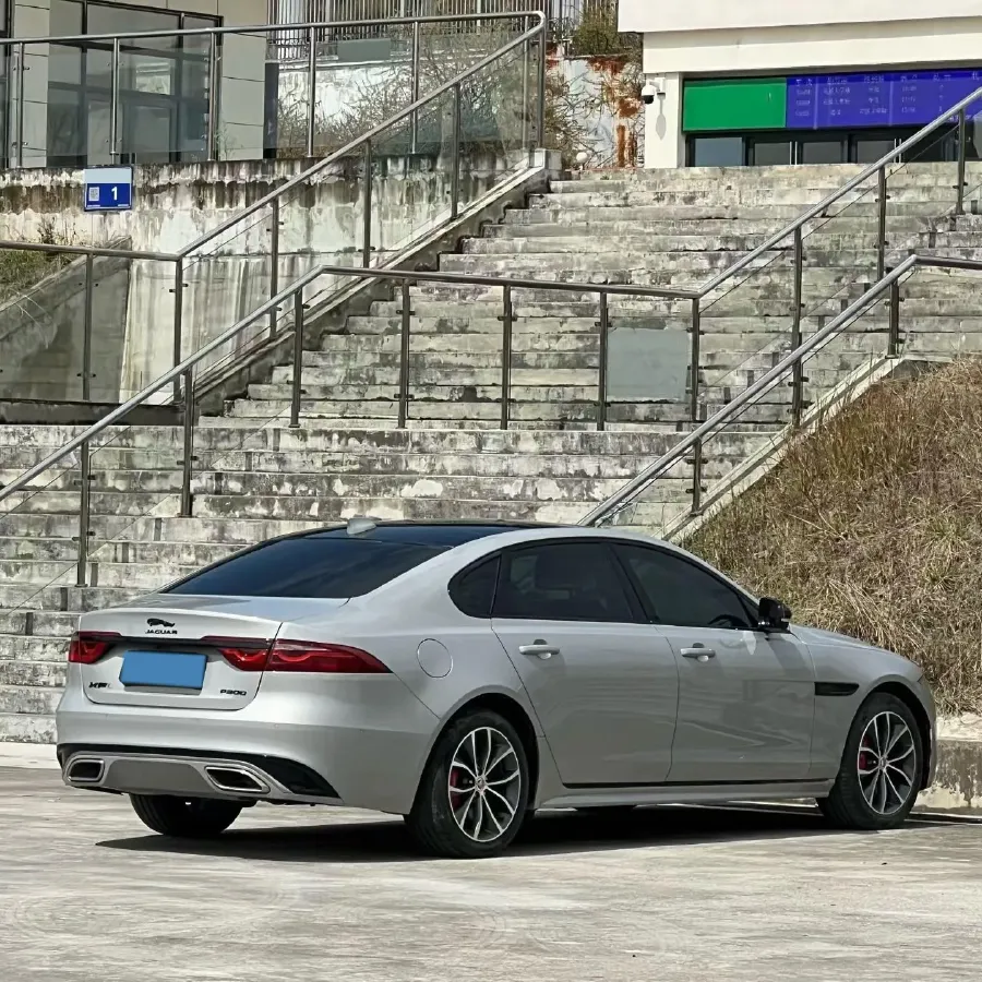 2023 Jaguar XFL 2.0T 250HP L4 8AT,autocango,china used car exporter,china ev exporter,chinese used car exporter,chinese used ev exporter