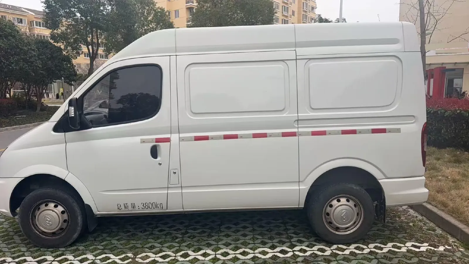 2023 MAXUS XinTu V80 2.0T 127HP L4 6MT,autocango,china used car exporter,china ev exporter,chinese used car exporter,chinese used ev exporter