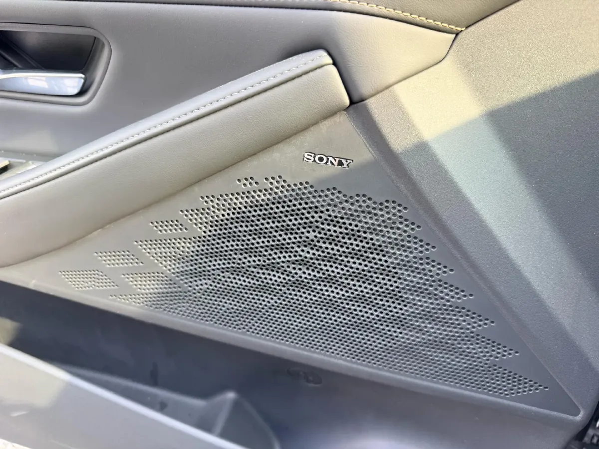 2022 DongFeng Forthing LingZhi EV BEV 68.4KWH,autocango,china used car exporter,china ev exporter,chinese used car exporter,chinese used ev exporter