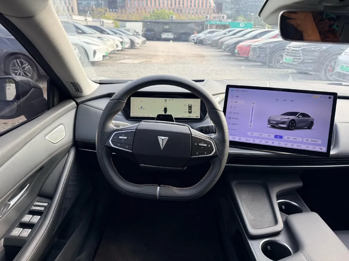 2022 DongFeng Forthing LingZhi EV BEV 68.4KWH,autocango,china used car exporter,china ev exporter,chinese used car exporter,chinese used ev exporter