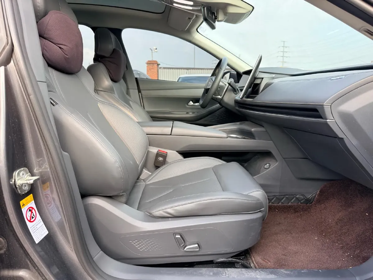 2022 DongFeng Forthing LingZhi EV BEV 68.4KWH,autocango,china used car exporter,china ev exporter,chinese used car exporter,chinese used ev exporter