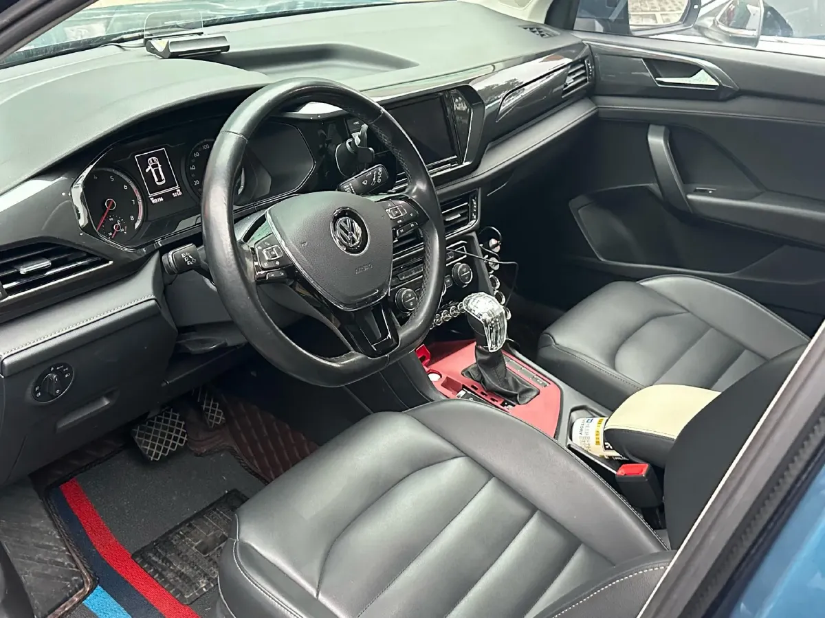 2019 MINI MINI 1.5T 102HP L3 7DCT,autocango,china used car exporter,china ev exporter,chinese used car exporter,chinese used ev exporter