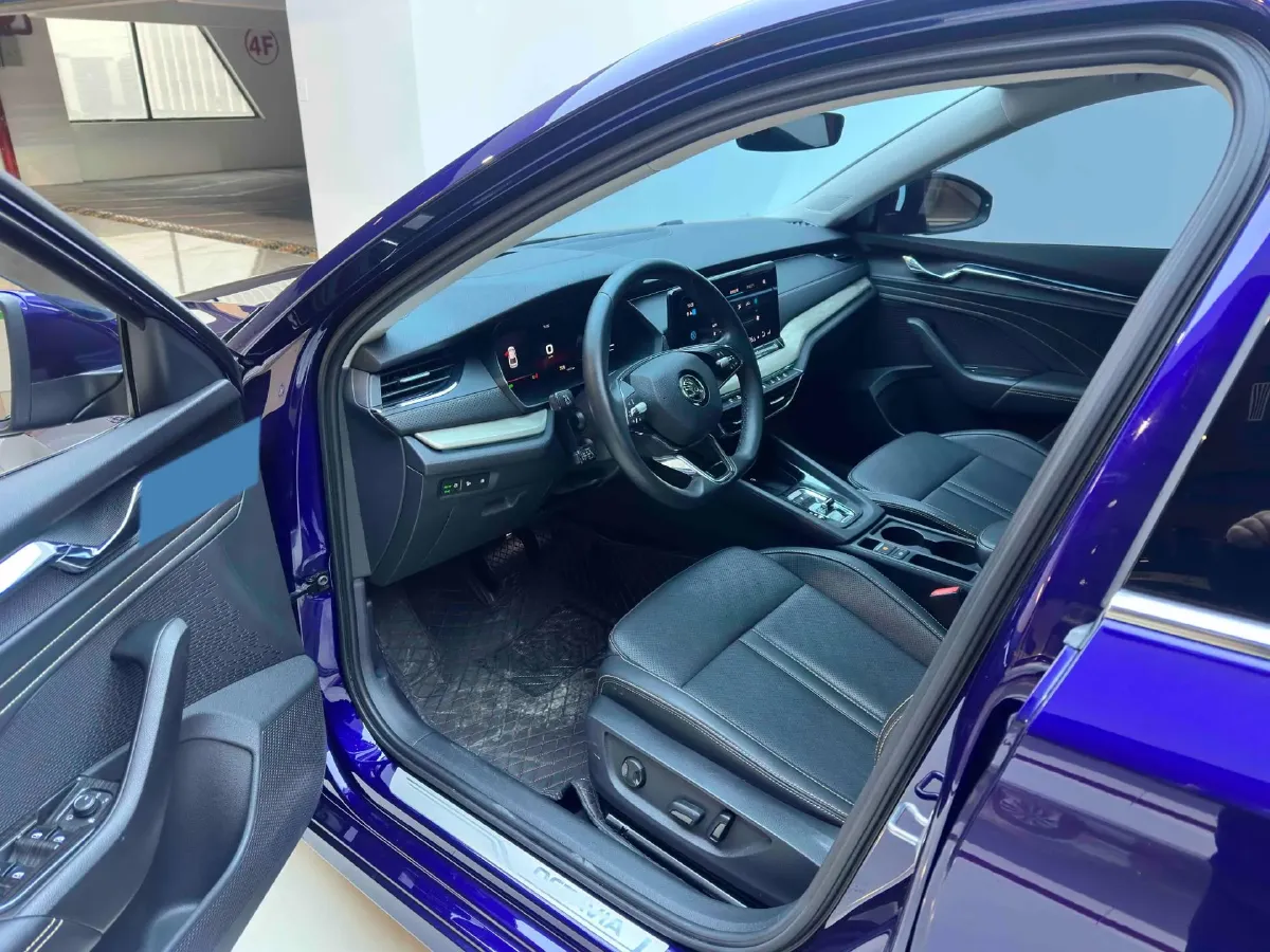 2022 Skoda Octavia 1.4T 150HP L4 7DCT,autocango,china used car exporter,china ev exporter,chinese used car exporter,chinese used ev exporter