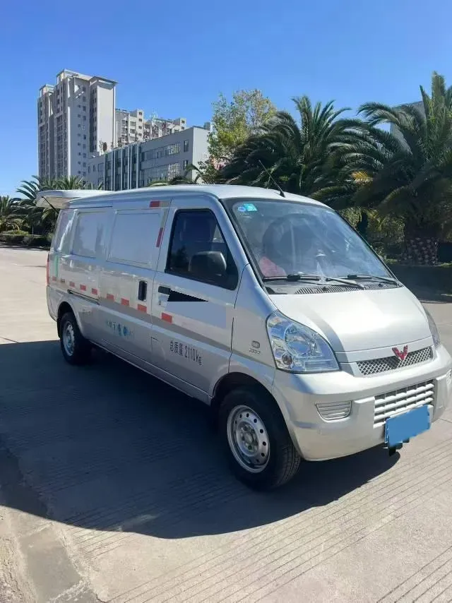 2020 WuLing RongGuang 1.5L 99HP L4 5MT,autocango,china used car exporter,china ev exporter,chinese used car exporter,chinese used ev exporter