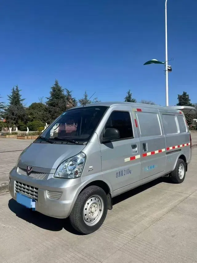 2020 WuLing RongGuang 1.5L 99HP L4 5MT,autocango,china used car exporter,china ev exporter,chinese used car exporter,chinese used ev exporter