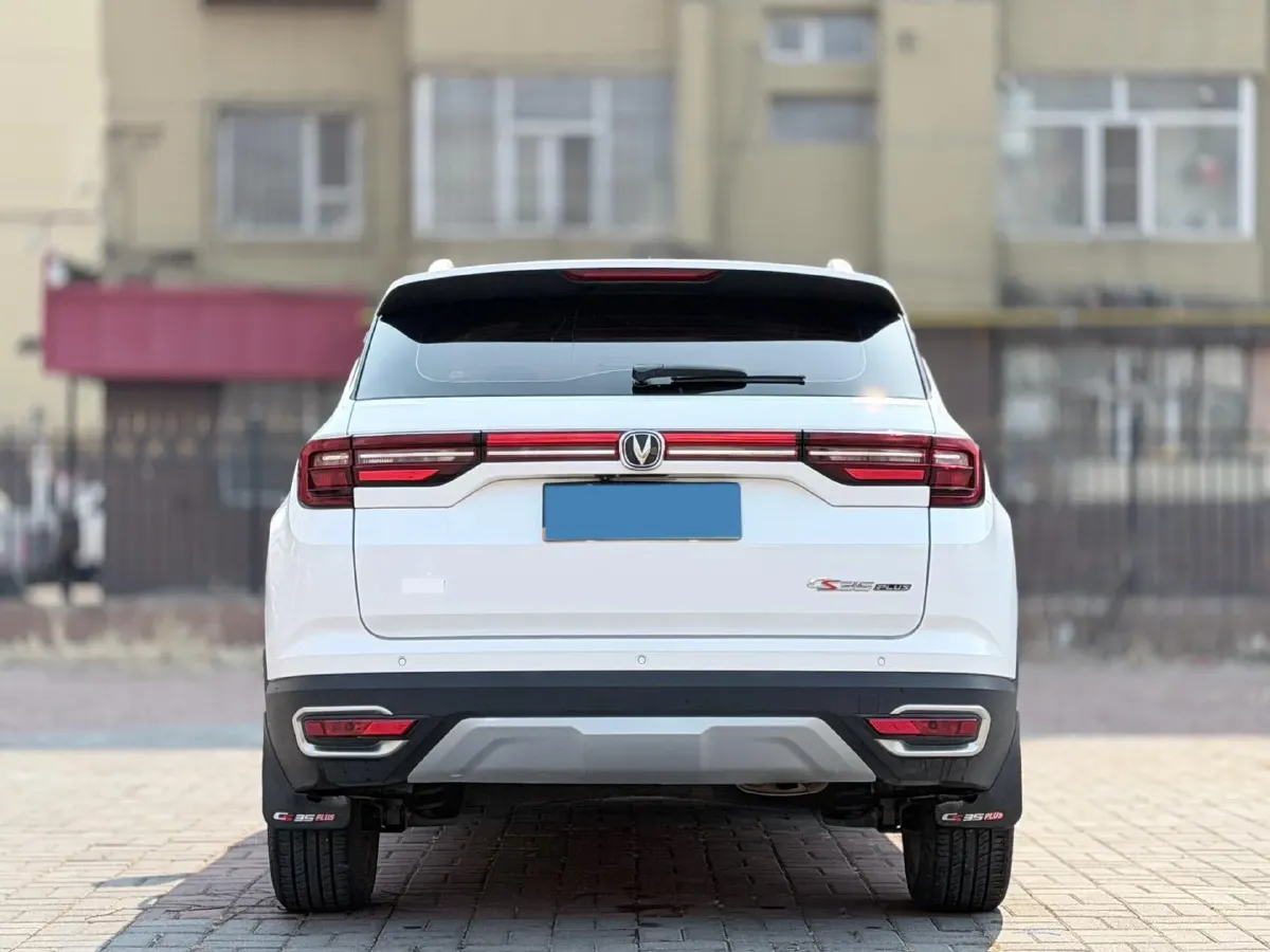 2019 ChangAn CS35 Plus 1.6L 128HP L4 5MT,autocango,china used car exporter,china ev exporter,chinese used car exporter,chinese used ev exporter