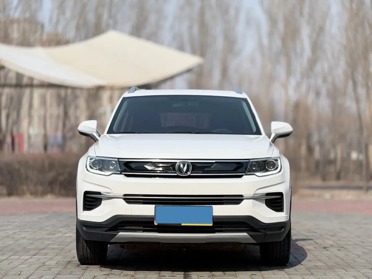 2019 ChangAn CS35 Plus 1.6L 128HP L4 5MT,autocango,china used car exporter,china ev exporter,chinese used car exporter,chinese used ev exporter