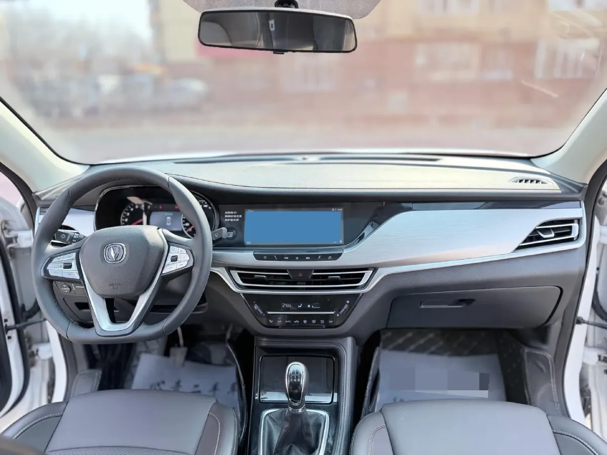 2019 ChangAn CS35 Plus 1.6L 128HP L4 5MT,autocango,china used car exporter,china ev exporter,chinese used car exporter,chinese used ev exporter