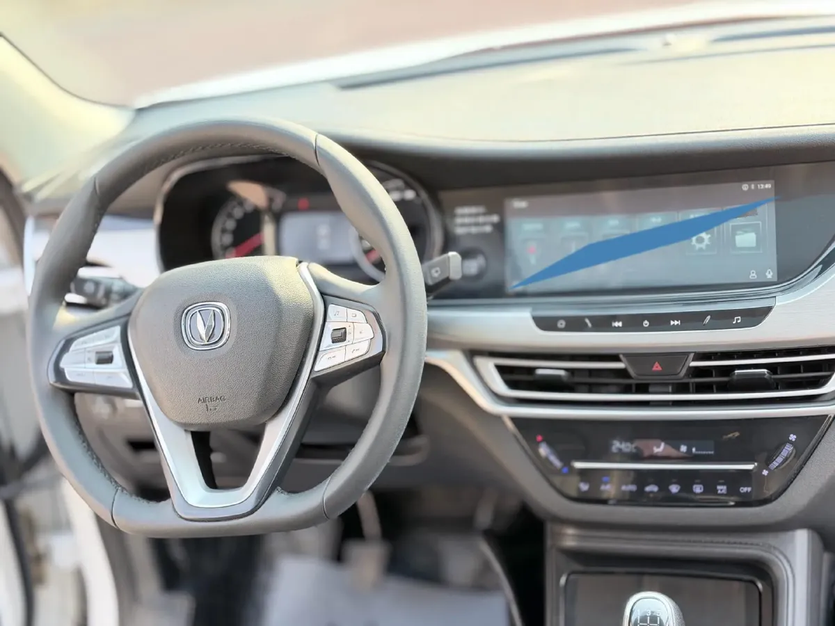 2019 ChangAn CS35 Plus 1.6L 128HP L4 5MT,autocango,china used car exporter,china ev exporter,chinese used car exporter,chinese used ev exporter