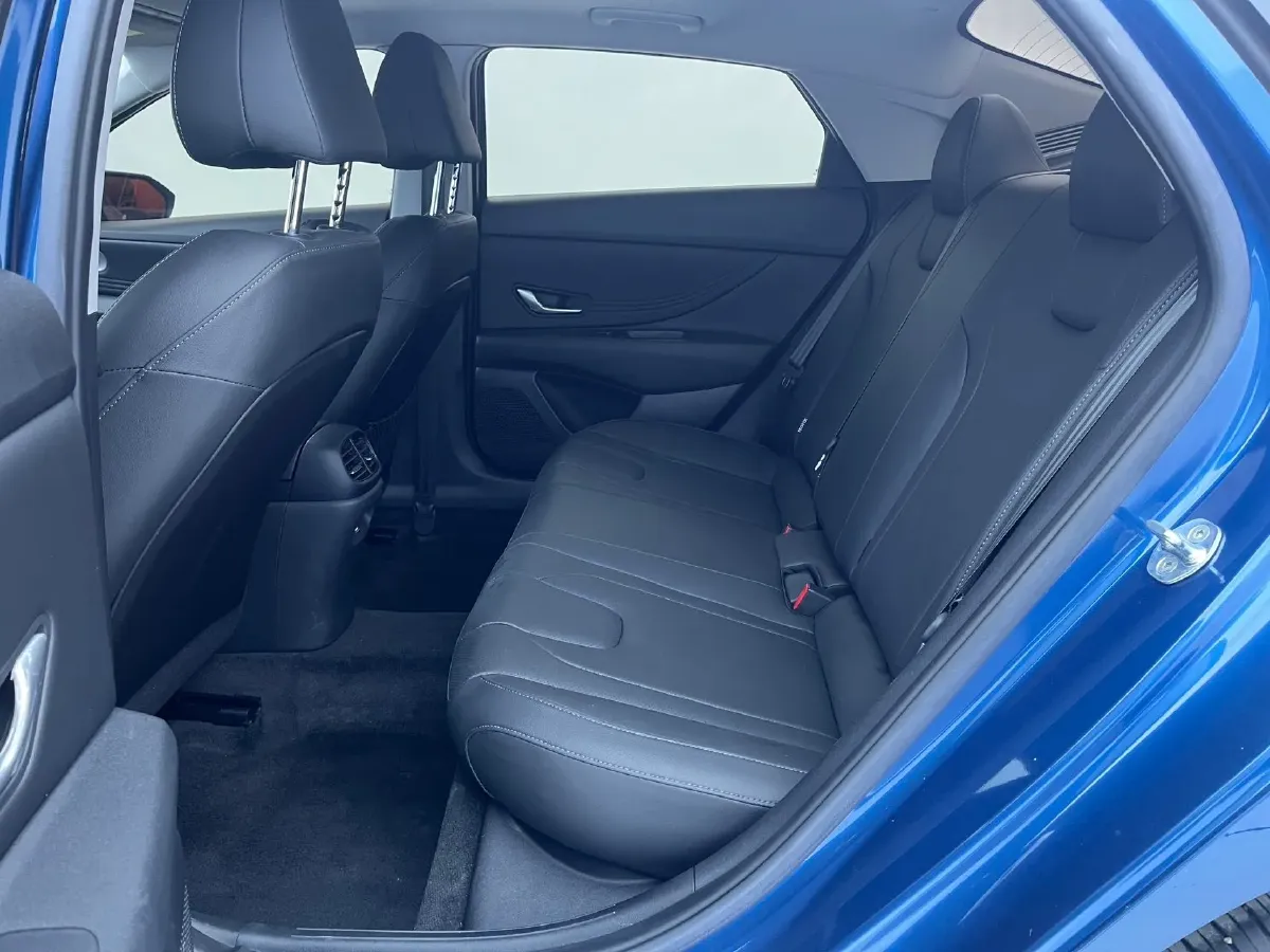 2021 Hyundai Elantra 1.5L 115HP L4 CVT,autocango,china used car exporter,china ev exporter,chinese used car exporter,chinese used ev exporter