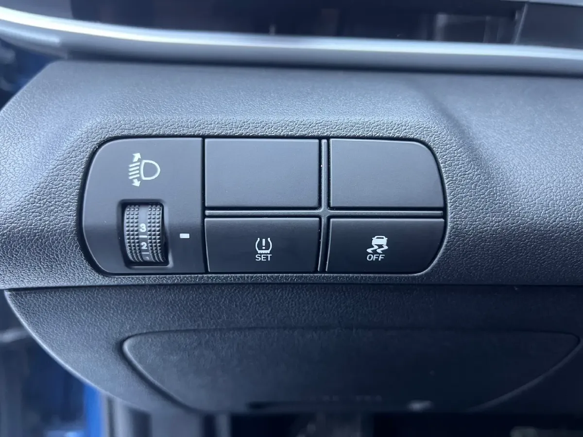 2021 Hyundai Elantra 1.5L 115HP L4 CVT,autocango,china used car exporter,china ev exporter,chinese used car exporter,chinese used ev exporter