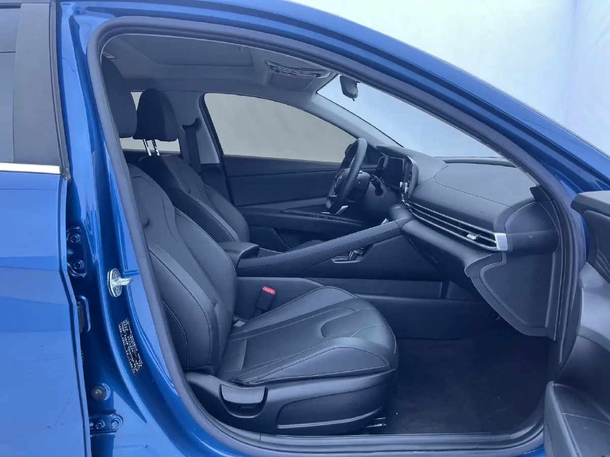 2021 Hyundai Elantra 1.5L 115HP L4 CVT,autocango,china used car exporter,china ev exporter,chinese used car exporter,chinese used ev exporter