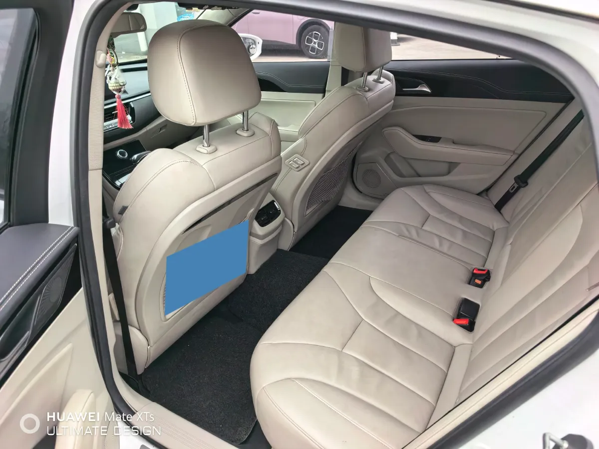 2018 HongQi H5 1.8T 186HP L4 6AT,autocango,china used car exporter,china ev exporter,chinese used car exporter,chinese used ev exporter