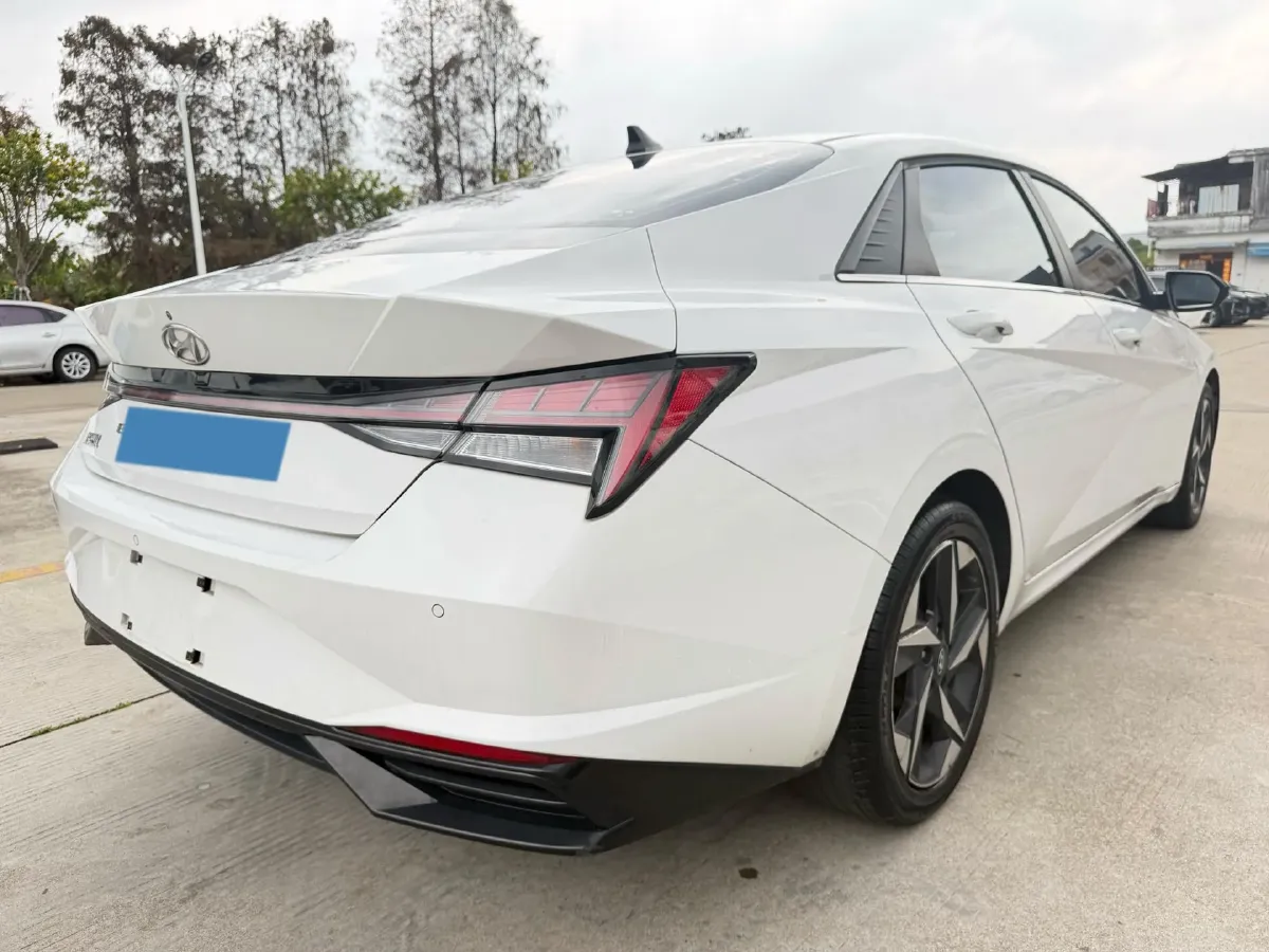 2021 Hyundai Elantra 1.5L 115HP L4 CVT,autocango,china used car exporter,china ev exporter,chinese used car exporter,chinese used ev exporter