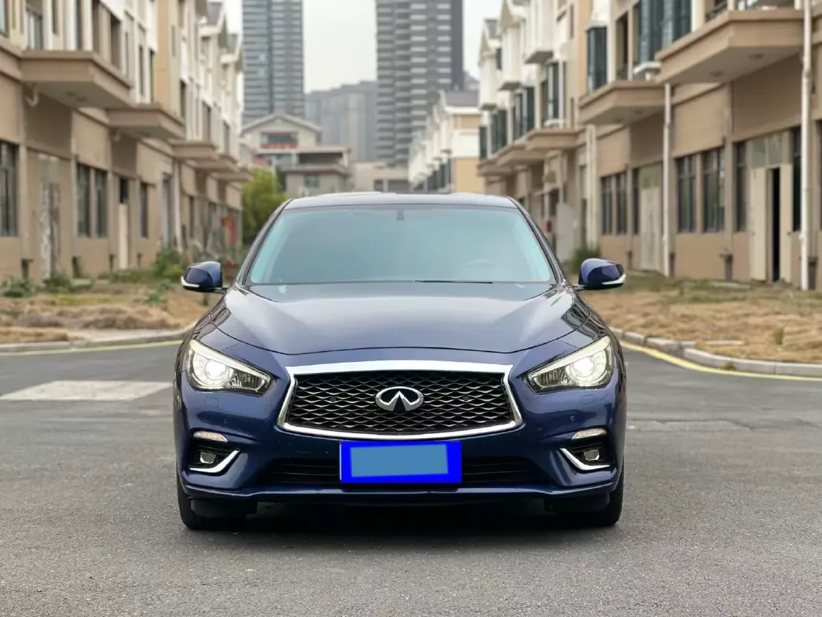 2018 Jeep Grand Commander 2.0T 265HP L4 9AT,autocango,china used car exporter,china ev exporter,chinese used car exporter,chinese used ev exporter