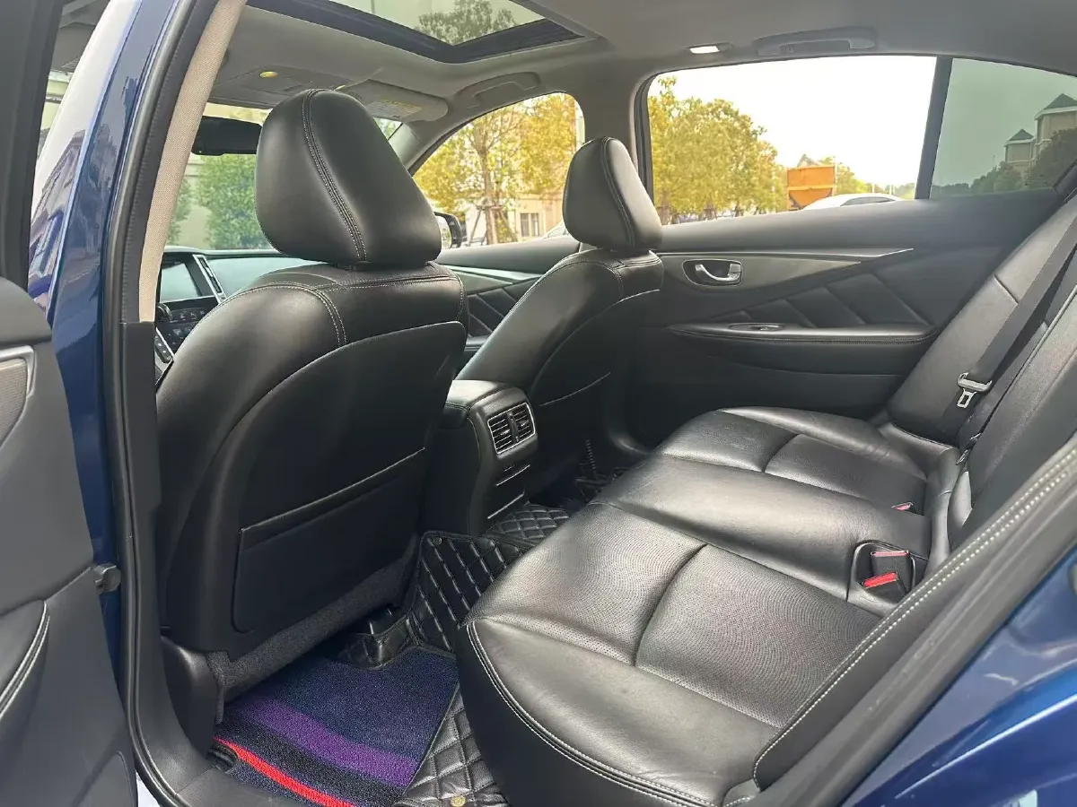 2018 Jeep Grand Commander 2.0T 265HP L4 9AT,autocango,china used car exporter,china ev exporter,chinese used car exporter,chinese used ev exporter