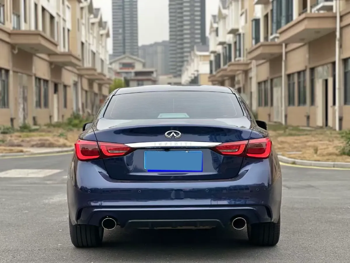 2018 Jeep Grand Commander 2.0T 265HP L4 9AT,autocango,china used car exporter,china ev exporter,chinese used car exporter,chinese used ev exporter