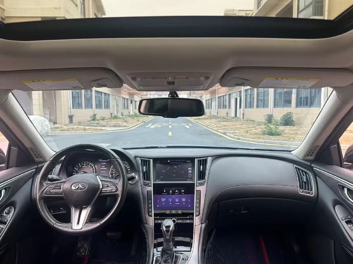 2018 Jeep Grand Commander 2.0T 265HP L4 9AT,autocango,china used car exporter,china ev exporter,chinese used car exporter,chinese used ev exporter