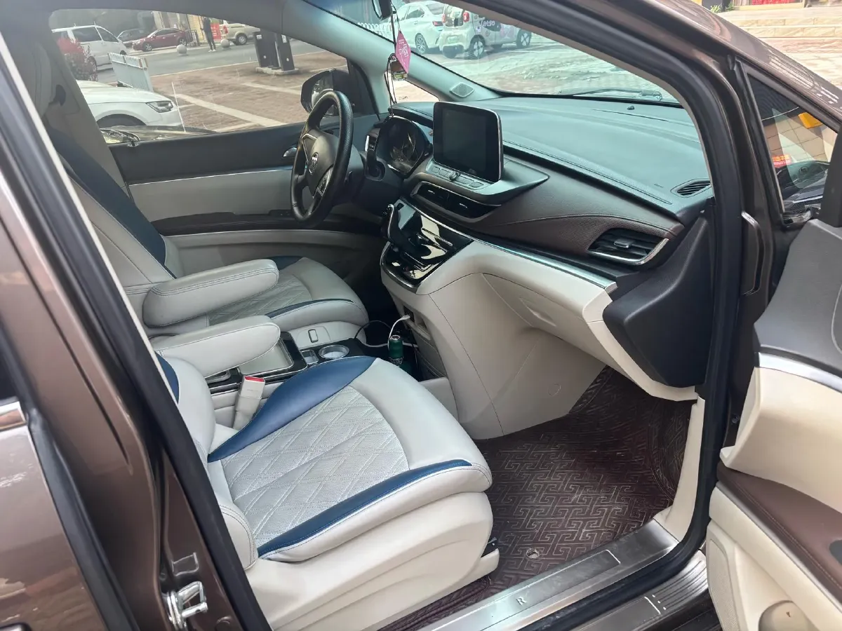 2021 Buick GL8 2.0T 237HP L4 9AT,autocango,china used car exporter,china ev exporter,chinese used car exporter,chinese used ev exporter