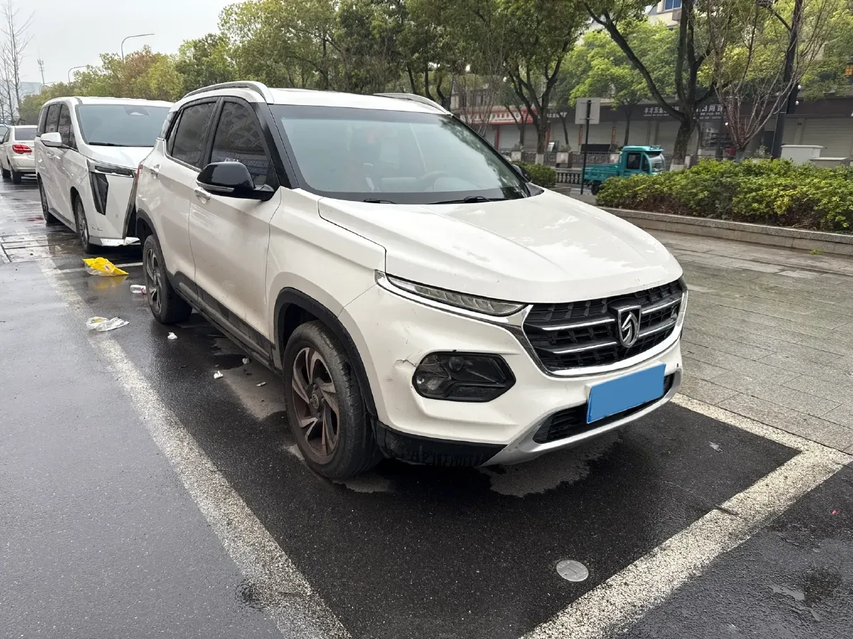 2017 HaiMa S5 Young Edition 1.6L 122HP L4 5MT,autocango,china used car exporter,china ev exporter,chinese used car exporter,chinese used ev exporter