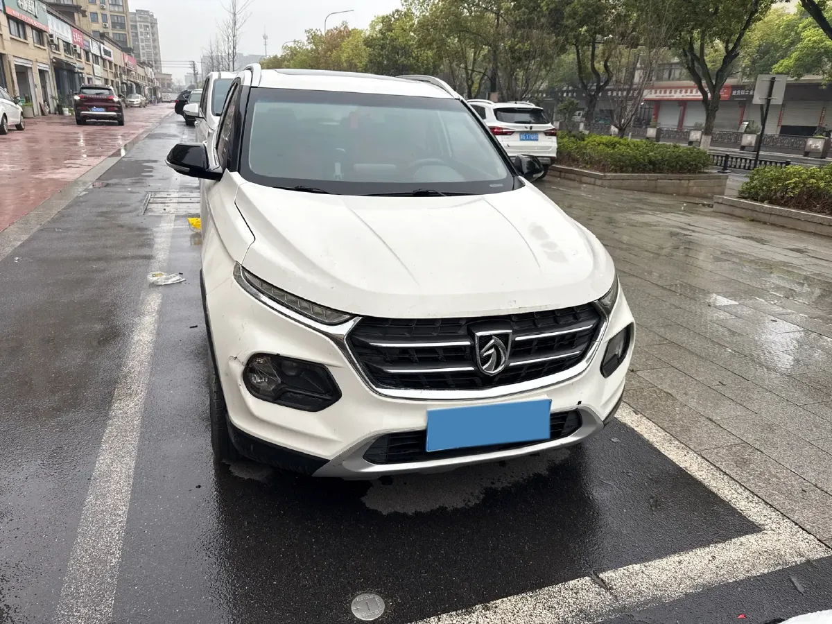 2017 HaiMa S5 Young Edition 1.6L 122HP L4 5MT,autocango,china used car exporter,china ev exporter,chinese used car exporter,chinese used ev exporter
