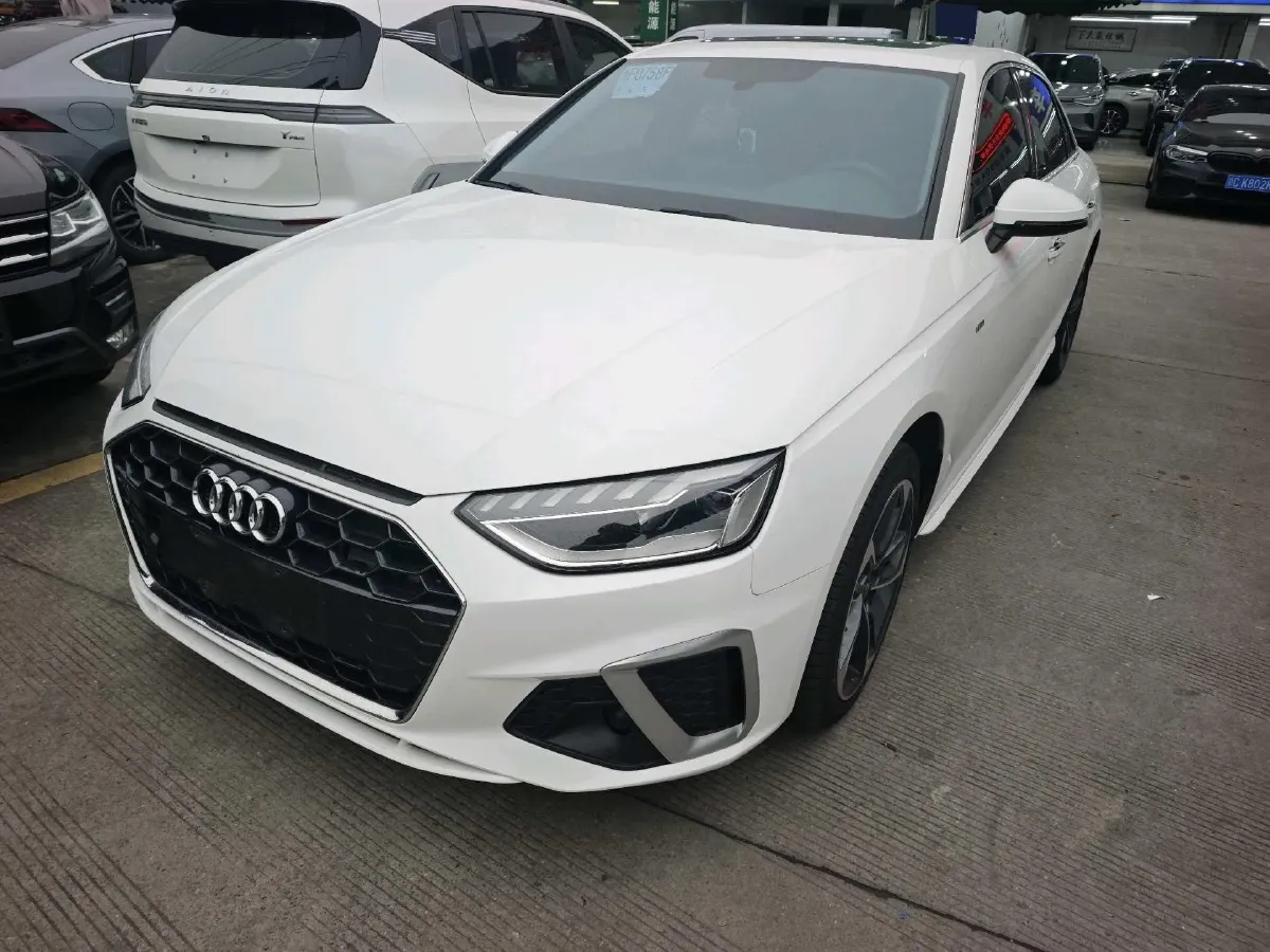 2023 Audi A4L 2.0T 190HP L4 7DCT,autocango,china used car exporter,china ev exporter,chinese used car exporter,chinese used ev exporter