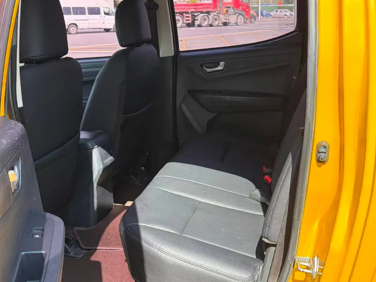 2018 Isuzu Jim 2.8T 116HP L4 5MT,autocango,china used car exporter,china ev exporter,chinese used car exporter,chinese used ev exporter