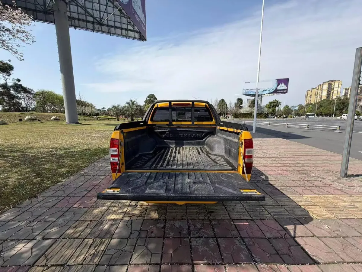 2018 Isuzu Jim 2.8T 116HP L4 5MT,autocango,china used car exporter,china ev exporter,chinese used car exporter,chinese used ev exporter