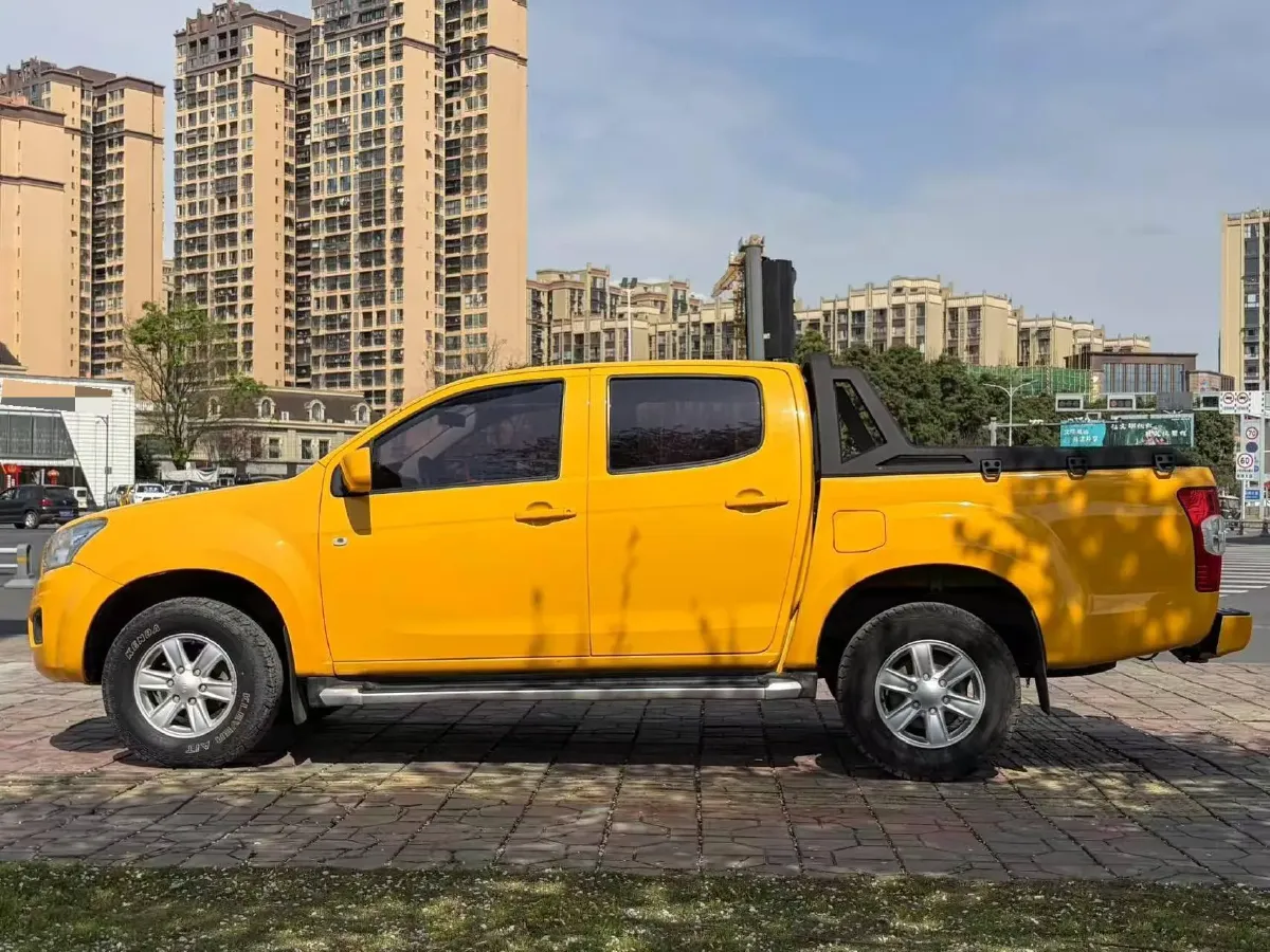 2018 Isuzu Jim 2.8T 116HP L4 5MT,autocango,china used car exporter,china ev exporter,chinese used car exporter,chinese used ev exporter