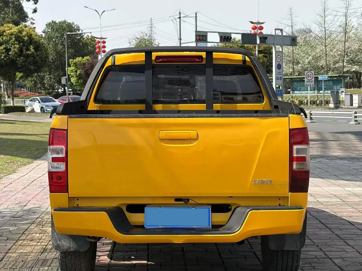 2018 Isuzu Jim 2.8T 116HP L4 5MT,autocango,china used car exporter,china ev exporter,chinese used car exporter,chinese used ev exporter