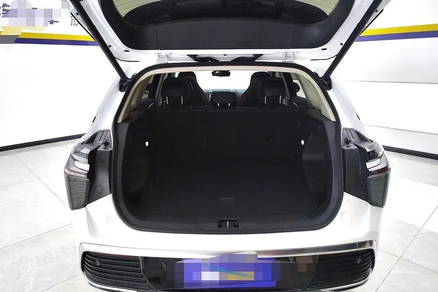 2024 HongQi HS3 1.5T 169HP L4 7DCT,autocango,china used car exporter,china ev exporter,chinese used car exporter,chinese used ev exporter