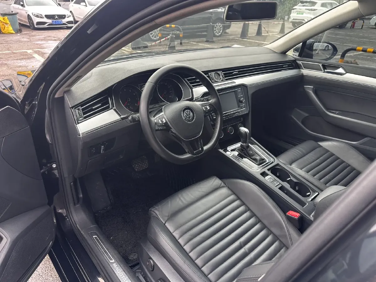 2019 Chevrolet Malibu XL 2.0T 241HP L4 9AT,autocango,china used car exporter,china ev exporter,chinese used car exporter,chinese used ev exporter