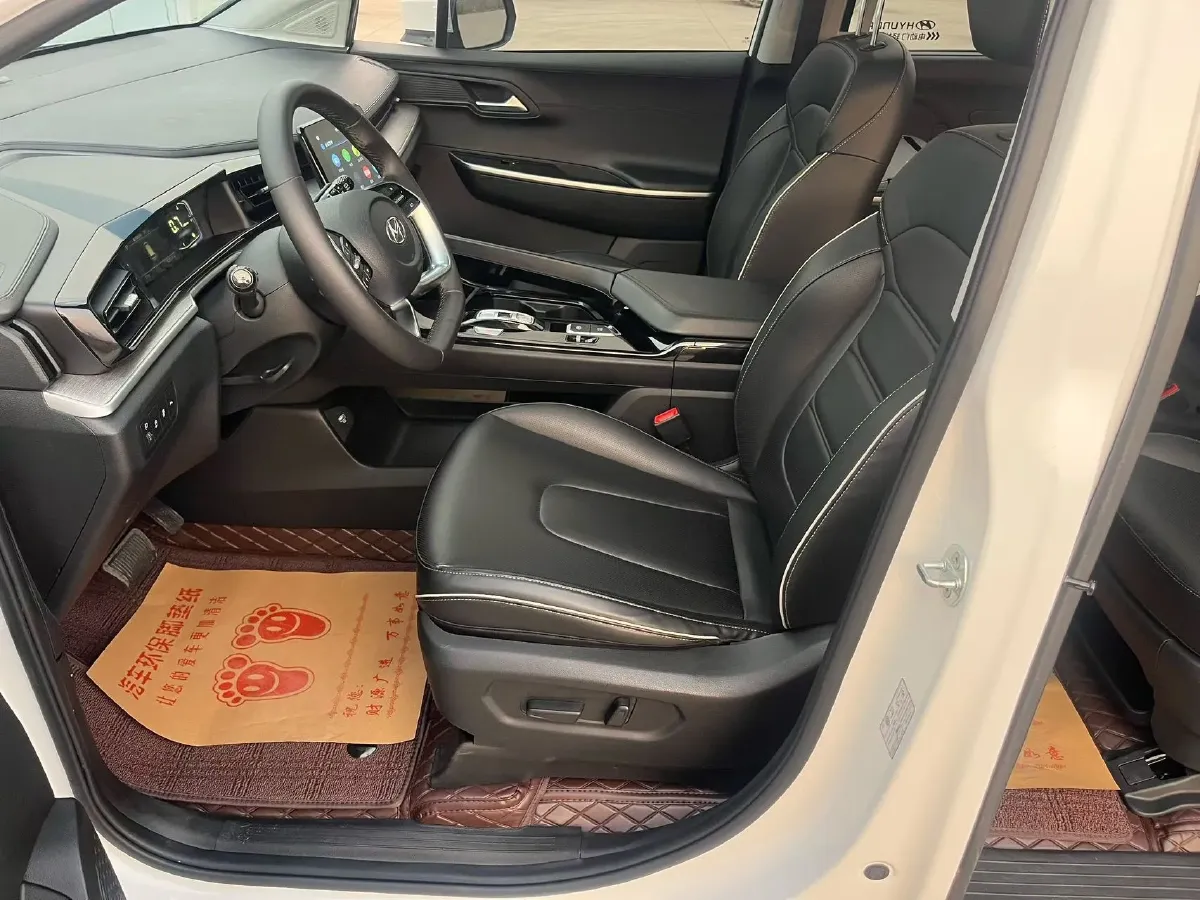 2022 Hyundai Custo 1.5T 170HP L4 8AT,autocango,china used car exporter,china ev exporter,chinese used car exporter,chinese used ev exporter