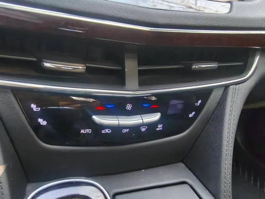 2022 Cadillac CT6 2.0T 237HP L4 10AT,autocango,china used car exporter,china ev exporter,chinese used car exporter,chinese used ev exporter