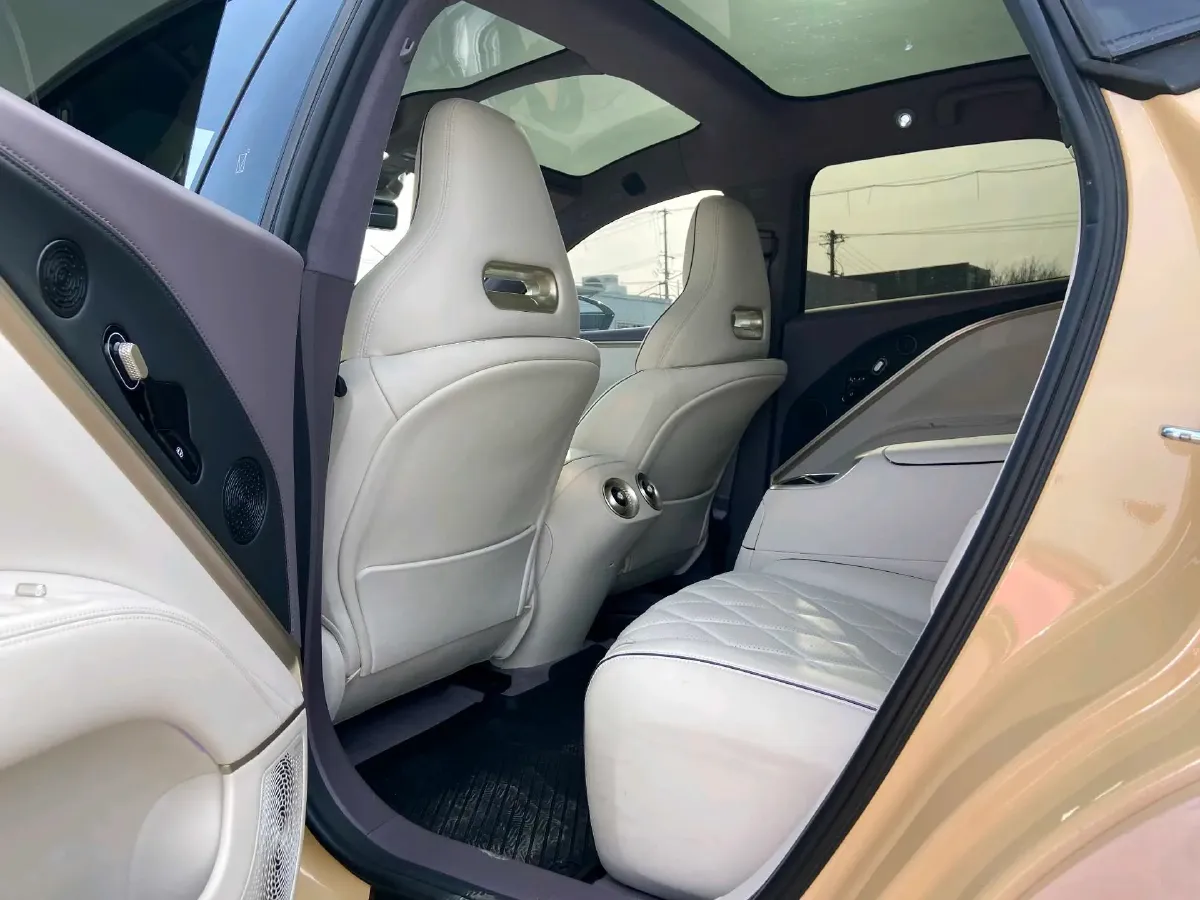 2024 Avatr 11 BEV 90KWH,autocango,china used car exporter,china ev exporter,chinese used car exporter,chinese used ev exporter