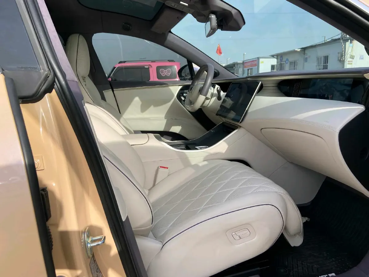 2024 Avatr 11 BEV 90KWH,autocango,china used car exporter,china ev exporter,chinese used car exporter,chinese used ev exporter