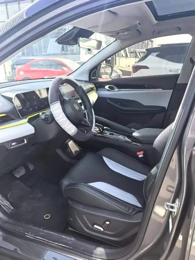 2023 Geely Coolray 1.5T 181HP L4 7DCT,autocango,china used car exporter,china ev exporter,chinese used car exporter,chinese used ev exporter